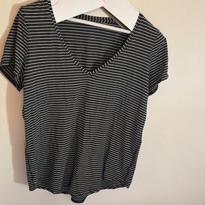 Lululemon Love V-Neck Striped Tee size 14